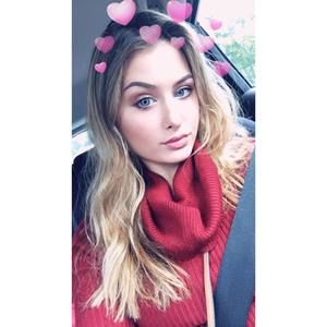 Meet your Posher, Alexis